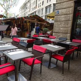 Red N' Cafe & Champagne Bar Budapest - Külső kép