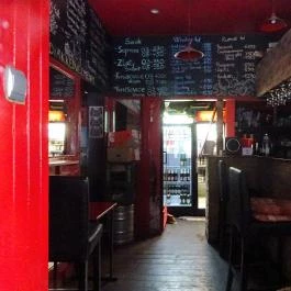 Red Ruin Budapest - Belső