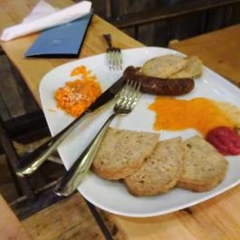 Refuge Bistro Budapest - Étel/ital