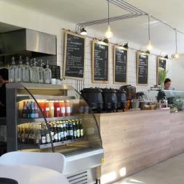 Reggel Délben Budapest - Belső