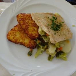 Regiment Étterem & Kávézó Budapest - Étel/ital