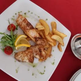 Regiment Étterem & Kávézó Budapest - Étel/ital