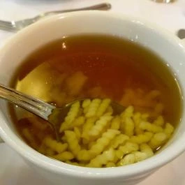 Regiment Étterem & Kávézó Budapest - Étel/ital