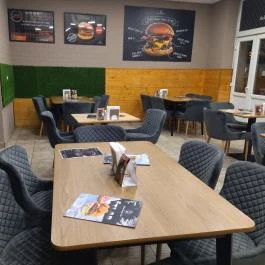 Relax Burger Bar Nyugati Budapest - Belső