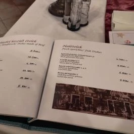 Remete-Pince Étterem, Vác - Egyéb