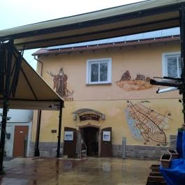 Remete-Pince Étterem, Vác - Külső kép