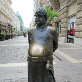 Rendőr szobor Budapest - Egyéb
