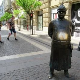 Rendőr szobor Budapest - Egyéb