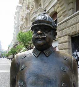 Rendőr szobor
