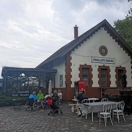 Utasellátó Kávéház & Bisztró Budapest - Külső kép