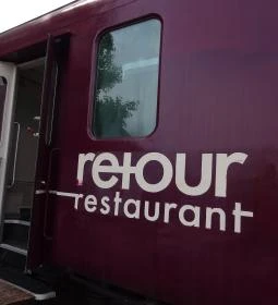 Utasellátó Kávéház & Bisztró