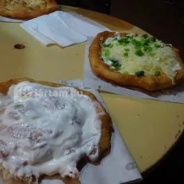 Retró Büfé Lángos-Palacsintázó - Bajcsy- Zsilinszky út, Budapest - Étel/ital