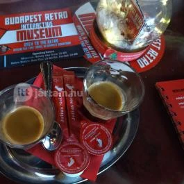 Retro Múzeum Bisztró Budapest - Étel/ital