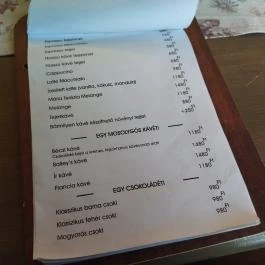 Révkapu Kávéház Vác - Étlap/itallap