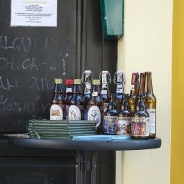 Révkapu Kávéház Vác - Külső kép