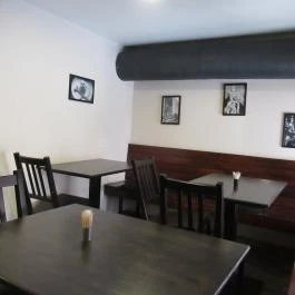 Revolución Budapest - Belső