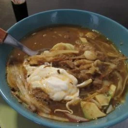 Revolución Budapest - Étel/ital