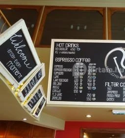 Rézkígyó Coffee House