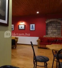 Rézkígyó Coffee House