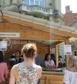 Rim Thanonh Thai Food