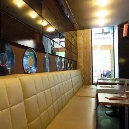 Ring Café & Gourmet Burger Bar Budapest - Belső