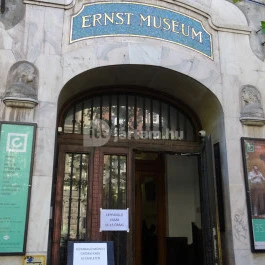 Robert Capa Kortárs Fotográfiai Központ, Budapest - Külső kép