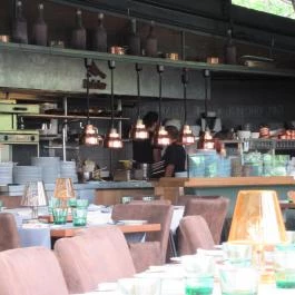 Robinson Restaurant Budapest - Belső