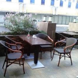 Chloé New Yorkban, Nyíregyháza - Külső kép