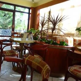 Romantika Cukrászda, Ráckeve - Belső