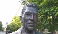 Ronald Reagan szobra Budapest - Egyéb