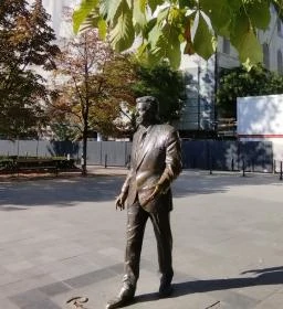 Ronald Reagan szobra