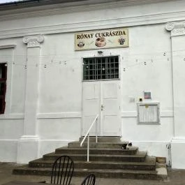 Rónay Cukrászda Kiszombor - Külső kép