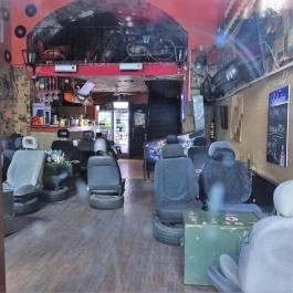 Roncs Kocsma, Budapest - Belső