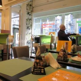 Roni Hami Budapest - Belső