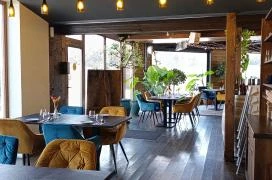 Ropogós Bistro & Garden Budapest