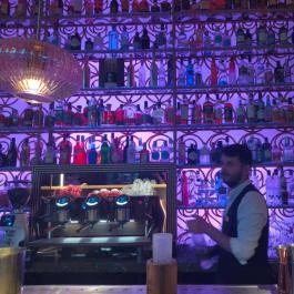 Rose Meze & Cocktail bar Budapest - Étel/ital