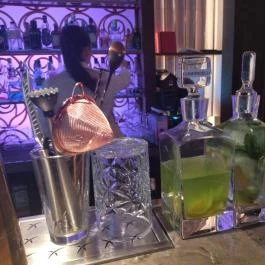 Rose Meze & Cocktail bar Budapest - Étel/ital