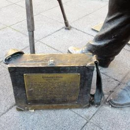 Roskovics Ignác szobra Budapest - Egyéb