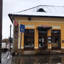 Royal Prémium Svédasztalos Étterem Vác - Külső kép