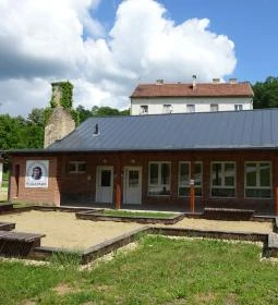 Rudapithecus Látogatóközpont