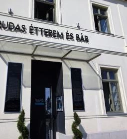 Rudas Restaurant & Bar