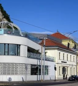 Rudas Restaurant & Bar