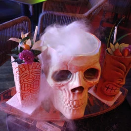 Rumpus Tiki Bar Budapest - Étel/ital