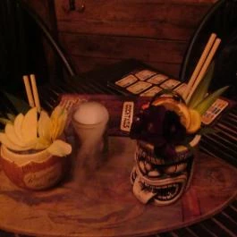 Rumpus Tiki Bar Budapest - Étel/ital