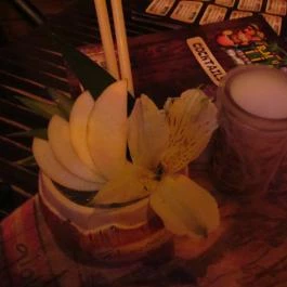 Rumpus Tiki Bar Budapest - Étel/ital