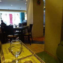 Salaam Bombay, Budapest - Belső