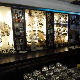 Salaam Bombay, Budapest - Belső