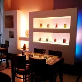 Salaam Bombay, Budapest - Belső