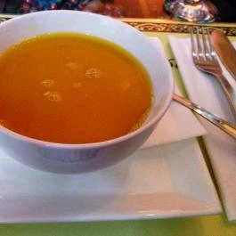 Salaam Bombay, Budapest - Étel/ital