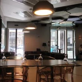 Salaam Bombay, Budapest - Belső